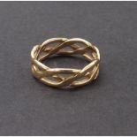 9ct knot design band ring, 3.9gm