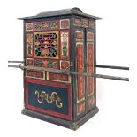 Good Impressive and decorative Sedan chair with carrying poles, with Eastern pierced and