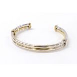 Bi-colour torque bangle, 32.8gm 133529-1-A)