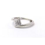 18ct white gold sq grip diamond ring, 3.8gm, ring size G/H (ex 2001)