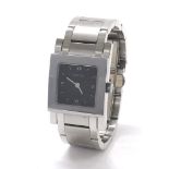 Gucci 7900L.1 rectangular stainless steel lady's bracelet watch, no. 0014393, square black guilloche