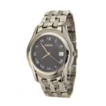 Gucci stainless steel gentleman's bracelet watch, ref. 5500, black dial with Roman numerals, date