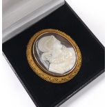 Fine quality 19th century cameo brooch depicting a portrait profile of an Italian lady, the
