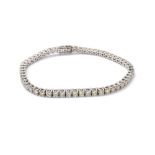 18ct white gold diamond line bracelet, estimated 5.00ct approx, clarity SI-I1, colour I-M, 14.1gm,