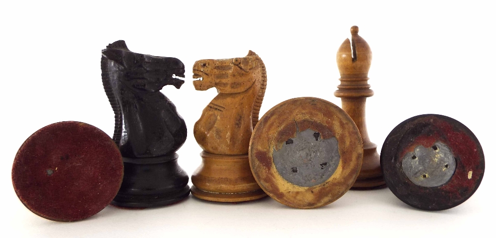 Jaques weighted chess set, kings stamped 'Jaques London', height of kings 10cm - Image 6 of 6