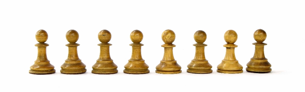 Jaques weighted chess set, kings stamped 'Jaques London', height of kings 10cm - Image 4 of 6