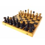 19th century chess set and box, height of kings 11.5cm