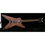 Dean MLX electric guitar, made in China; Finish: natural; Fretboard: rosewood; Frets: oxidisation;