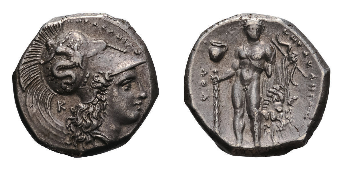 Lucania. Heraclea. c. 330-325 BC. Stater, 8.00g (6h). Obv: Head of Athena right, wearing Attic