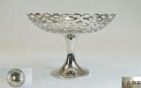 George V - Elegant Silver Comport / Tazza with Stylised and Graduated Openwork Borders.