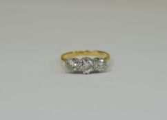 Ladies - Top Quality 18ct Gold Set 3 Stone Diamond Ring. Bright Diamonds. Est Diamond Weight 1.