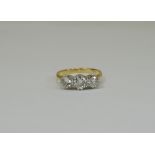 Ladies - Top Quality 18ct Gold Set 3 Stone Diamond Ring. Bright Diamonds. Est Diamond Weight 1.