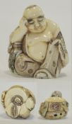 Japanese - Signed and Very Fine Ivory Netsuke of The Meiji Period. 1864 - 1912.