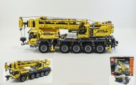 Lego Technic R C Mobile Crane MK II With Motorised Power Functions ( 42009 ) 11 - 16 Age, Over 2,
