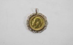 George V 22ct Gold Half Sovereign, Set In a 9ct Gold Pendant. Fully Hallmarked.