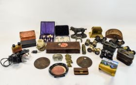 Collection of Old Assorted Collectables including hair clippers,