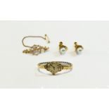 Small Mixed Lot of Jewellery comprising ladies 9ct gold Avia wristwatch on a gold plated expandable