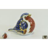 Royal Crown Derby Paperweight ' Robin ' Gold Stopper. Date 1990.