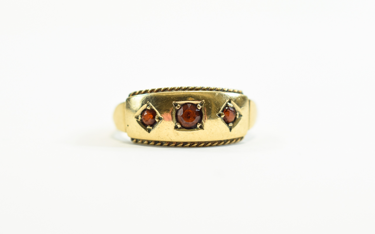 Antique 9ct Gold Set 3 Stone Garnet Ring. Fully Hallmarked.