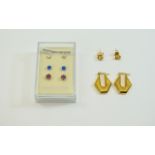 Two Pairs of 9ct Gold Earrings, one small knot studs, the other geometric hoops, both marked 375,