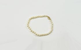 Cultured Pearl Bracelet with 9ct Gold Clasp.