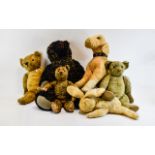Box Containing A Collection Of 6 Early 20thC Stuffed Toys,