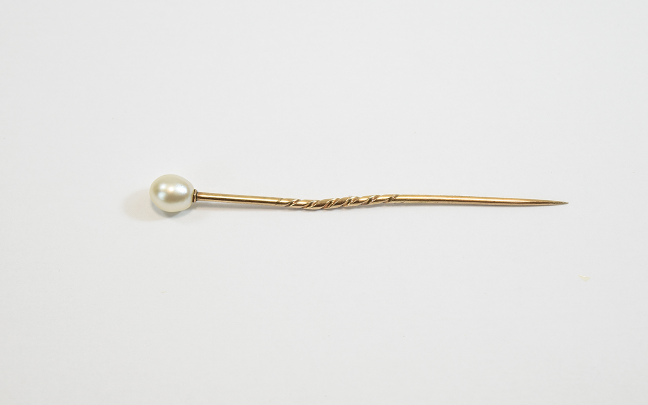 Victorian 15ct Gold Tie Pin with Pearl Set Top / Mount with Original Period Box. 2.