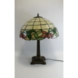 Tiffany Style Table Lamp with Cream, Gre
