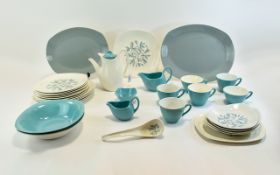 Midwinter Cassandra Pattern Stylecraft Pottery (32) pieces. Including 6 9 inch dinner plates, 6 8