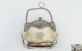 Edwardian Ladies Nice Quality Silver Opera Purse with embossed decoration to top section of purse,