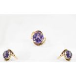Ladies - Nice Quality Large Colour Change Sapphire Set 9ct Gold Ring,