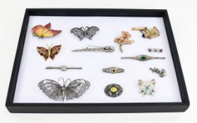 A Collection of Nice Quality Antique and Vintage Stone Set Costume Jewellery,