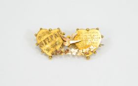 Mizpah 9ct Gold Twin Heart Shaped Brooch with Script. Hallmark Birmingham 1924. 3.3 grams.