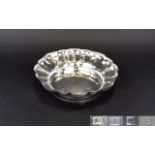 Elizabeth II - Impressive and Contemporary Silver Footed Fruit Bowl From The 1960's with Stylised