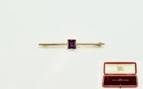 Ladies Edwardian 9ct Gold and Amethyst Set Bar Brooch. Marked 9ct.