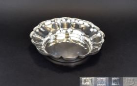 Elizabeth II - Impressive and Contemporary Silver Footed Fruit Bowl From The 1960's with Stylised