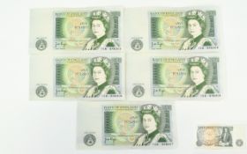 A Collection of United Kingdom Queen Elizabeth II Consecutive One Pound Bank Notes ( 5 ) In Total.