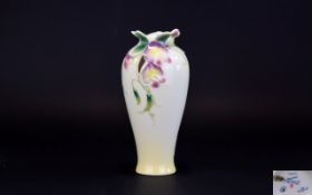 Franz Porcelain Collection Superb and Handpainted stylized flower vase 'Sweet Pea' design FZ00373,