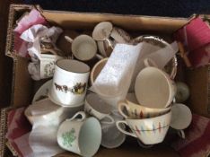 Box of Assorted Pottery and Oddments.