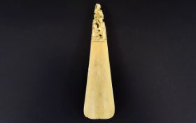 Japanese Fine Early 19th Century Carved Figural Topped Shoe Horn,