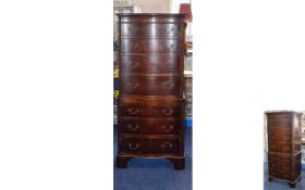 Mid 20thC Chest On Chest Serpentine Fronted Chest Of 7 Graduating Drawers,