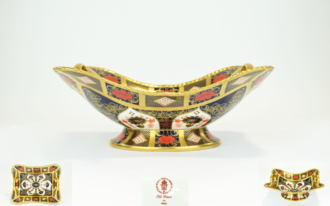 Royal Crown Derby Wonderful Quality and Impressive Old Imari Pattern Solid Gold Band 1919 - Twin