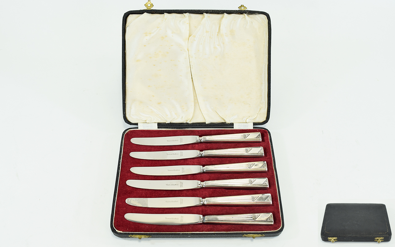 Art Deco Period Boxed Set of Six Silver Handle Butter Knifes. Hallmark Sheffield 1937, Maker E.