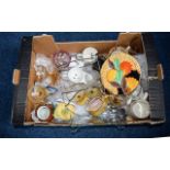 A Collection Of Vintage Ceramics And Glass Ware Approx 16 items in total to include,