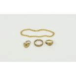 A Small Collection of 9ct Gold Jewellery Items ( 4 ) Comprises 2 x 9ct Gold Ring,