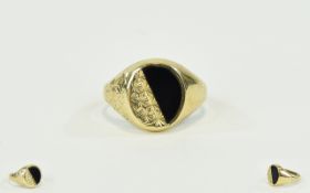 Gents 9ct Gold Dress Ring. Fully Hallmarked for 9ct Gold. 3.2 grams.