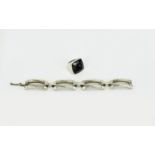 Silver Twist Barred Gate Style Bracelet, comprising four pairs of curved bars with incised twist