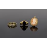 A Small Collection Of 9ct Gold Jewellery All Fully Hallmarked Comprises three items to include,