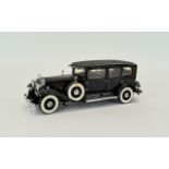 Franklin Mint - Die-Cast Scale 1.24 Model of Al Capones 1930 Armored Cadillac ( Black ) In Wonderful