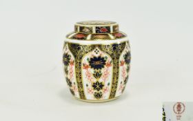 Royal Crown Derby Old Imari Pattern Lidded Jar Pattern 1128, date 1982. 4.5 inches in height,